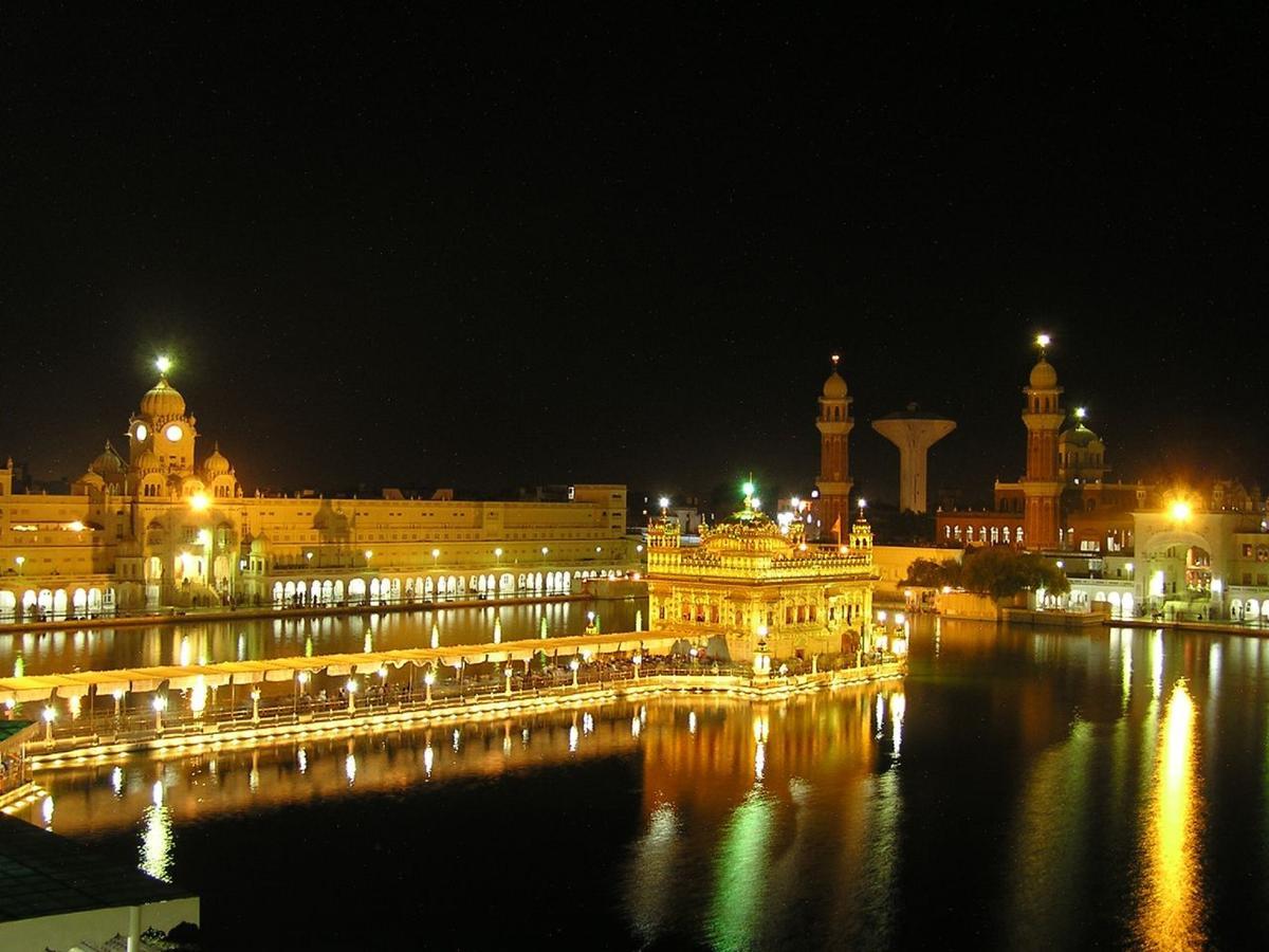 Hotel Krishnas Amritsar Exterior photo